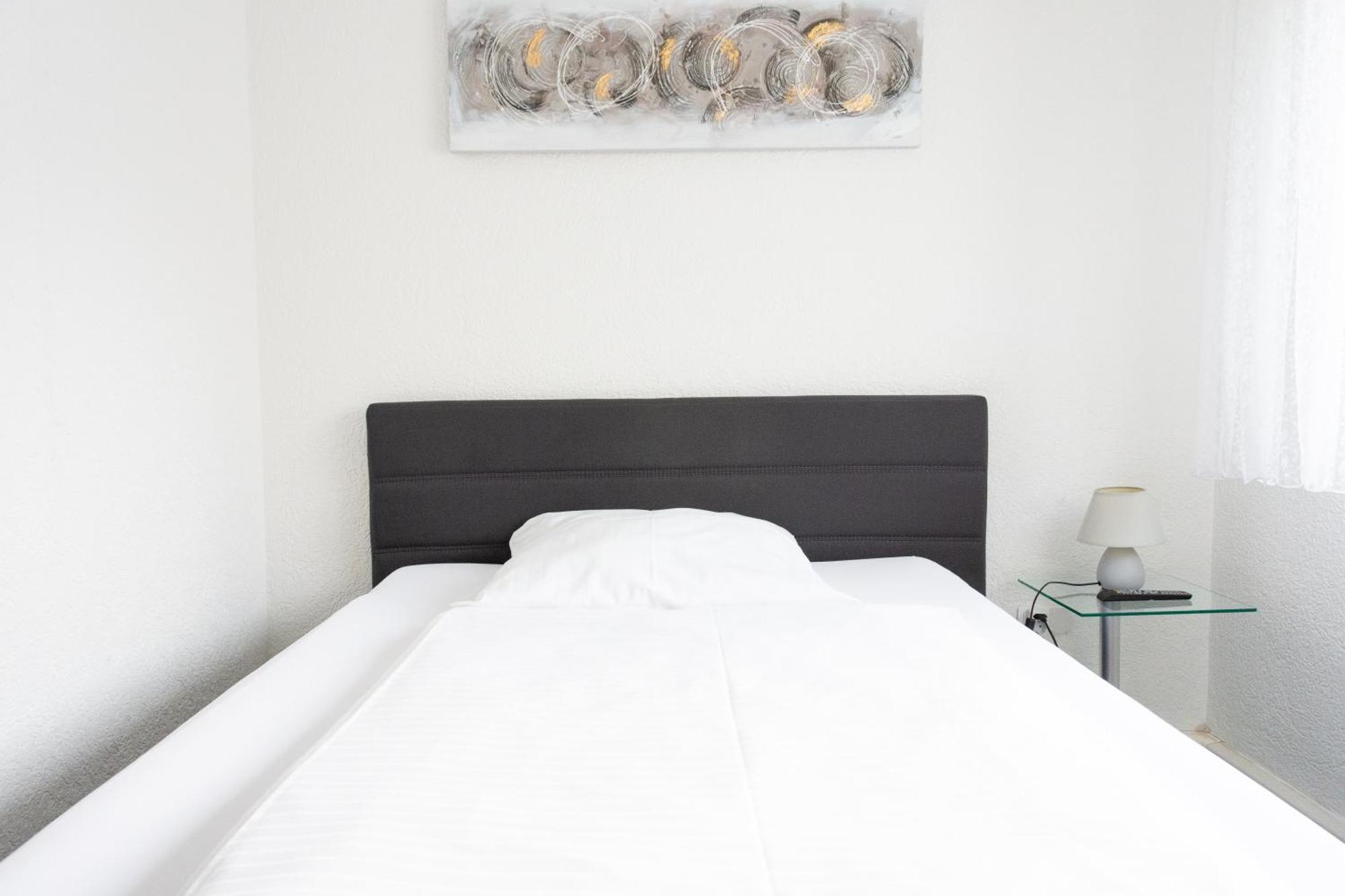 Hotel-Cocco-Bello In Der Villa Foret Ludwigsburg Ngoại thất bức ảnh