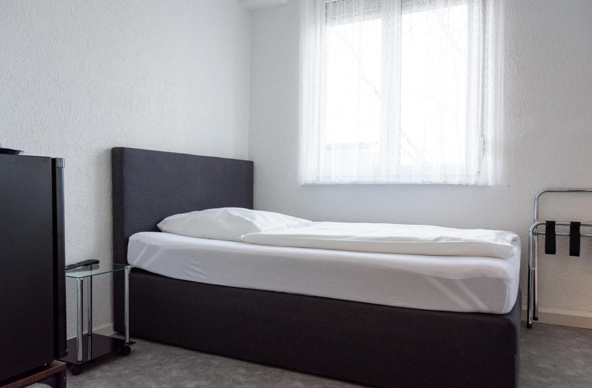 Hotel-Cocco-Bello In Der Villa Foret Ludwigsburg Ngoại thất bức ảnh