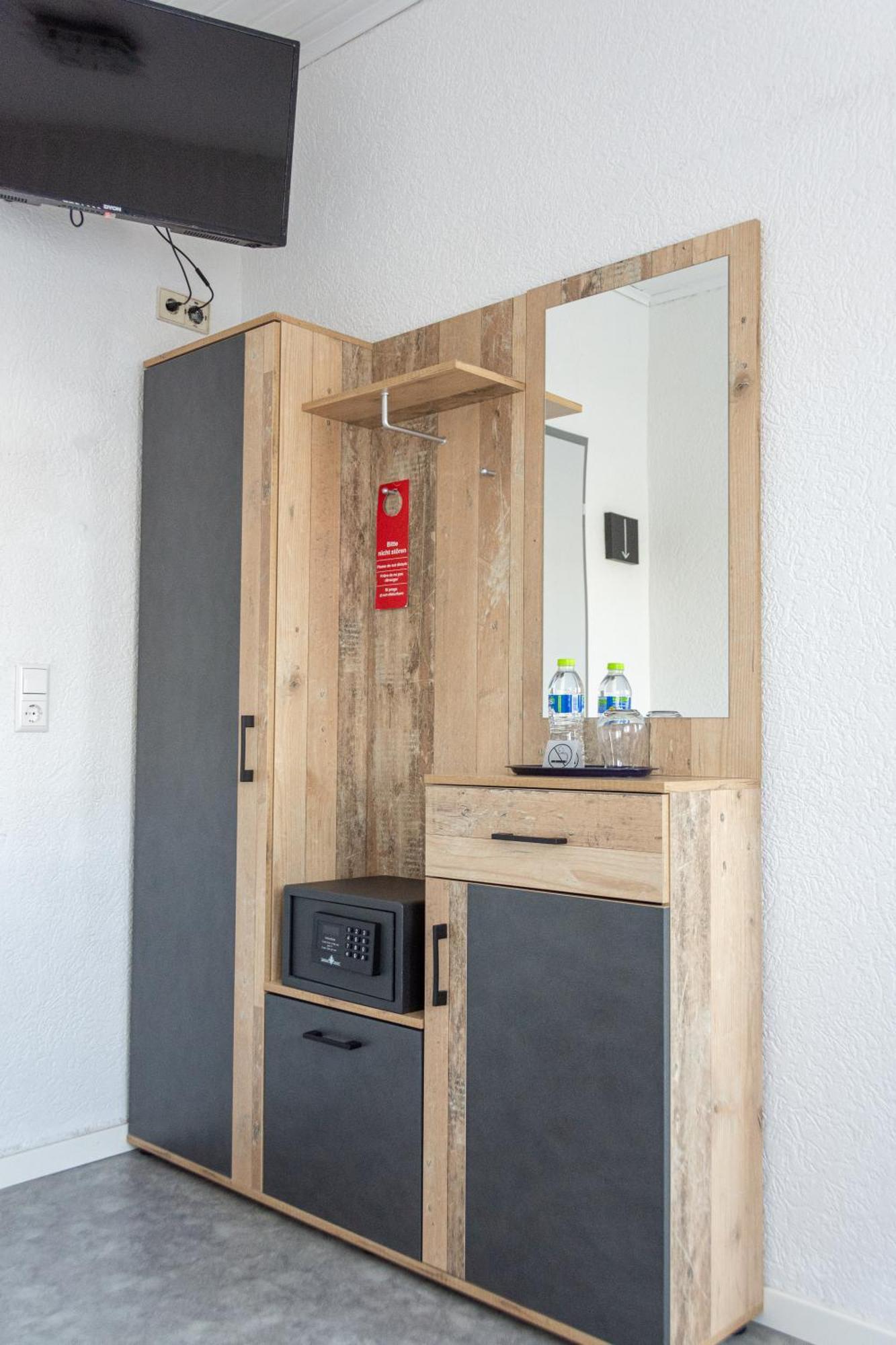 Hotel-Cocco-Bello In Der Villa Foret Ludwigsburg Ngoại thất bức ảnh