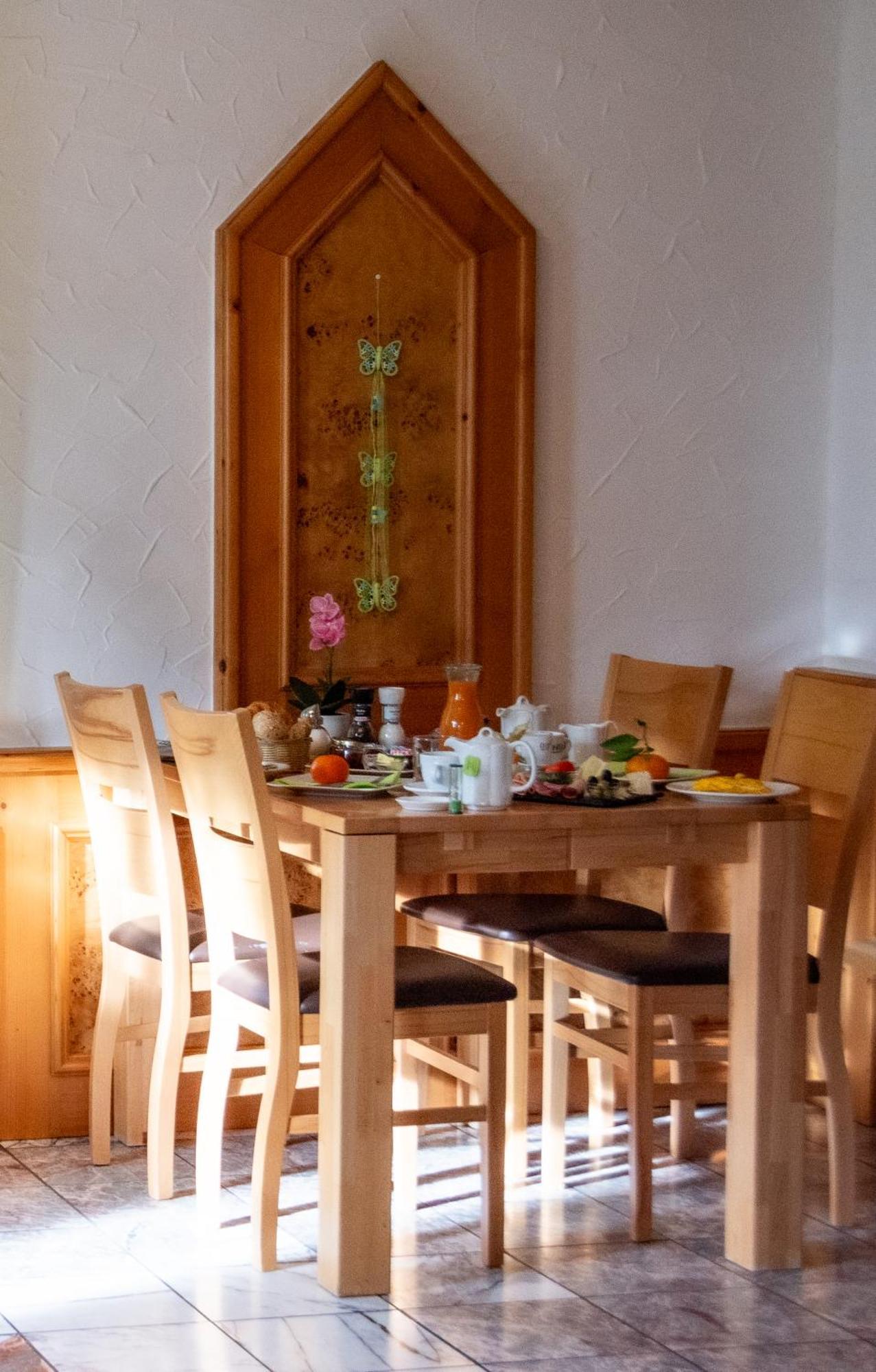 Hotel-Cocco-Bello In Der Villa Foret Ludwigsburg Ngoại thất bức ảnh